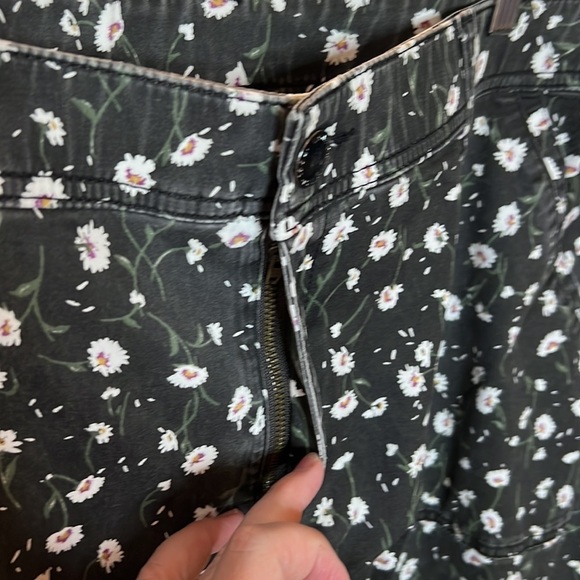 Lane Bryant Black Floral Print Pants Size 28 4X - Picture 4 of 6